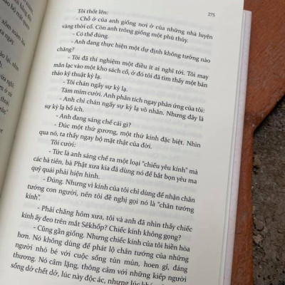 CHUYỆN NGÕ NGHÈO (Trư cuồng) - Bìa cứng