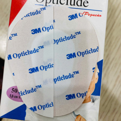 Miếng băng dán mắt 3M Nexcare 1537 (dùng cho trẻ nhỏ hơn 4 tuổi), 50 miếng/hộp ( mẫu mới)