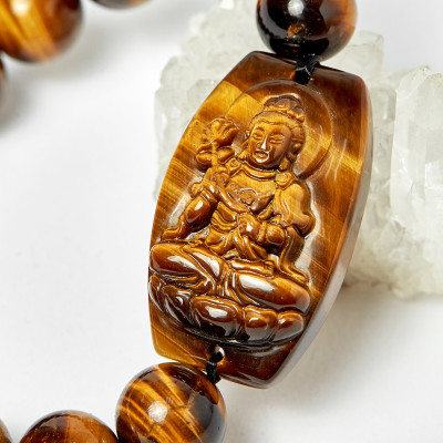 Vòng phật bản mệnh tuổi ngọ đại thế chí bồ tát thạch anh mắt hổ hạt 12mm mệnh thổ, kim - Ngọc Quý Gemstones