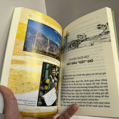 (Tái bản năm 2023) CẬU NHÓC GẶT GIÓ - William Kamkwamba, Bryan Mealer - Fatass Racoon dịch – NXB Thanh niên – Huy Hoang Bookstore