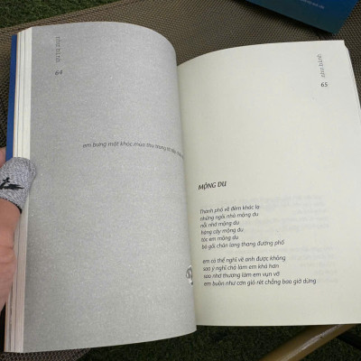 (Combo 2 cuốn) SỰ IM LẶNG BIẾC XANH - THƯƠNG NHỮNG XA XÔI – Như Bình – NXB Hội Nhà Văn