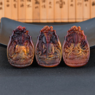 Dây chuyền Phật Đại Thế Chí Bồ Tát hương thơm bằng Long Diên Hương tổng hợp (Có dây đeo)