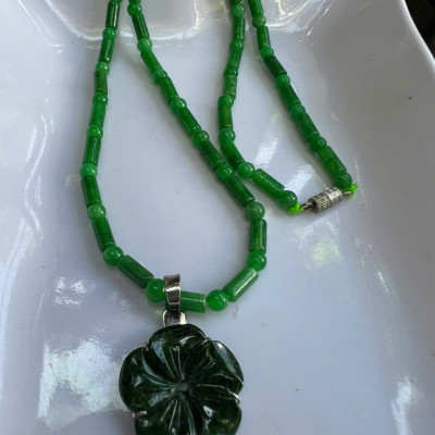 Bộ Dây Chuyền Trang Sức Sợi Trúc Kiểu Xanh Phối Mặt Bông Hoa Mai Đá Cẩm Thạch Tự Nhiên Xanh Ngọc Tự Nhiên Đậm Đẹp Nữ đeo lên cổ đẹp sang quà tặng Mẹ tặng vợ người thân ý nghĩa ạ