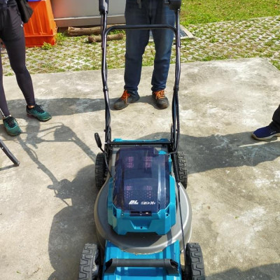 MÁY CẮT CỎ ĐẨY DÙNG PIN (530MM/BL)(18VX2) MAKITA DLM530Z (KHÔNG KÈM PIN VÀ SẠC) - HÀNG CHÍNH HÃNG