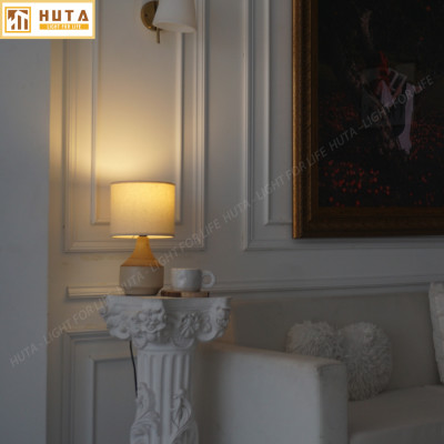 Đèn Ngủ Để Bàn Gốm Sứ Cao Cấp HUTA S14 Vân Màu Gỗ Độc Đáo Sang Trọng, Decor Trang Trí Phòng Ngủ, Khách Sạn, Đọc Sách Đầu Giường, Điều Chỉnh Độ Sáng, Ánh Sáng Vàng
