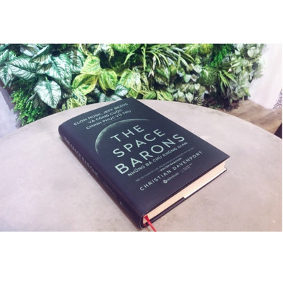 Combo Sách Khám Phá Vũ Trụ : Rocket Billionares - Những Tỉ Phú Tên Lửa + Endurance - Hành Trình Không Gian + The Space Barons - Những Bá Chủ Không Gian