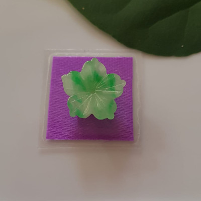 Mặt dây chuyền Mới Đẹp Bông Mai Trắng Xanh Lý nhẹ bóng đều đẹp đá cẩm thạch thiên nhiên ạ Size 14mm x dầy 3mm Đá Ngọc cẩm thạch tự nhiên Nữ bọc vàng làm mặt dây chuyền, mặt nhẫn đeo đẹp ạ