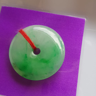 Mặt dây chuyền Đồng Điếu Đồng Tiền A Đẹp Đá Ngọc cẩm thạch tự nhiên 1 bên trắng 1 lý bóng đẹp Size 30mm x dầy 6mm Nữ bọc vàng đeo đẹp món quà tặng ý nghĩa ạ