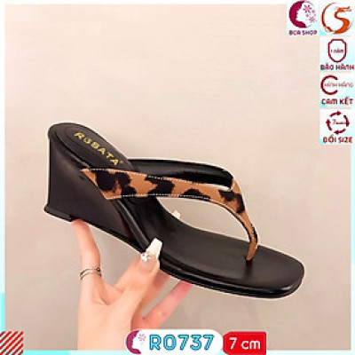 [SANG CHẢNH + HIỆN ĐẠI]  Dép Đế Xuồng 7 Phân RO737 ROSATA Thiết Kế Xỏ Ngón Kết Hợp Quai Họa Tiết Da Beo Cá Tính