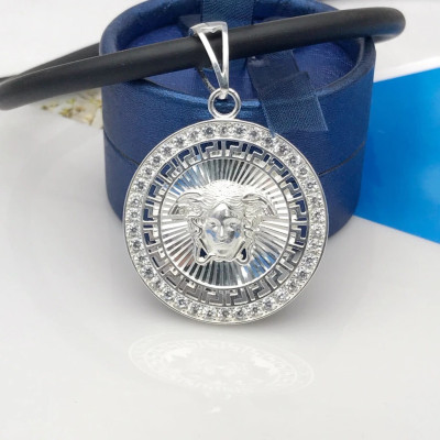 Mặt Dây Chuyền Nam Bạc Hình Logo Versace Loại To Nhãn Hiệu Ý Bạc Hiểu Minh MDN019XL