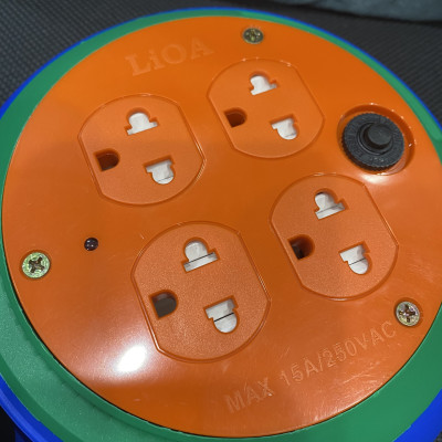 Ổ cắm kéo dài quay tay- cuộn dây kín - kiểu đĩa bay DB52-10A