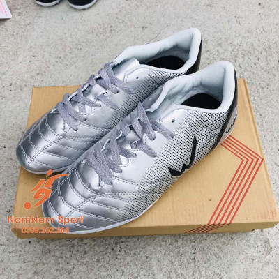 Giày bóng đá Wika Ultra 4 sân phủi cao cấp 2023