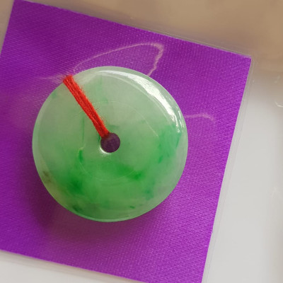 Mặt dây chuyền Đồng Điếu Đồng Tiền A Đẹp Đá Ngọc cẩm thạch tự nhiên 1 bên trắng 1 lý bóng đẹp Size 30mm x dầy 6mm Nữ bọc vàng đeo đẹp món quà tặng ý nghĩa ạ