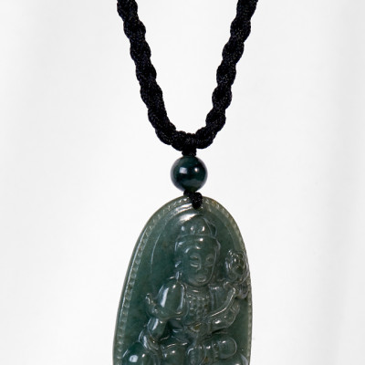 Mặt Dây Chuyền Phổ Hiền Bồ Tát Tuổi Tỵ Đá Cẩm Thạch Nước Ngọc Ngọc Quý Gemstones