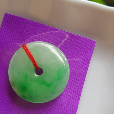 Mặt dây chuyền Đồng Điếu Đồng Tiền A Đẹp Đá Ngọc cẩm thạch tự nhiên 1 bên trắng 1 lý bóng đẹp Size 30mm x dầy 6mm Nữ bọc vàng đeo đẹp món quà tặng ý nghĩa ạ