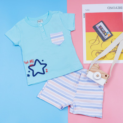 Bộ quần áo cổ trụ in sọc tay ngắn chất cotton mềm thoáng mát cho bé trai từ 3-12kg Kioo BT090