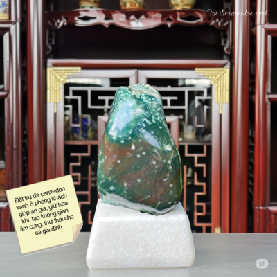 Trụ đá canxedon xanh nặng 1.5kg, cao 15.5cm, ngang 9.5cm - CXD145