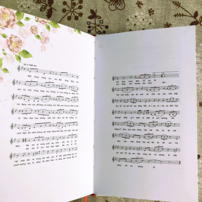 Bông Hồng Cài Áo - Thiền sư Thích Nhất Hạnh (Bìa cứng)