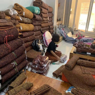 Đệm Lót Đàn Ghế Xe Ô Tô Hạt Gỗ Bách Xanh ( hình thật )