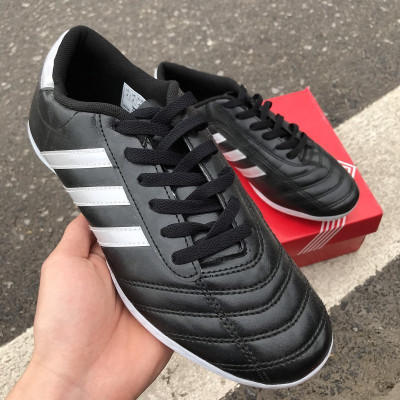 Siêu phủi đôi giày bóng đá thể thao 3 Sọc Đen