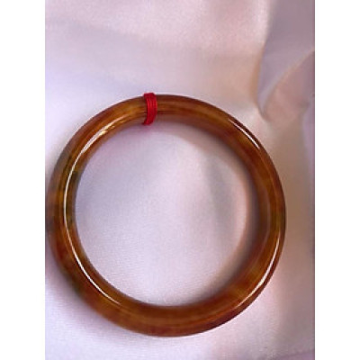 CHIẾC VÒNG TAY TỨ QUÝ 52MM MỚI ĐÁ CẨM THẠCH ĐỎ CAM XÍU XÍU XANH BÔNG ĐẬM BÓNG ĐẸP  Size vòng 52mm x cọng 7,0mm HỢP NỮ MỆNH HỎA THỔ CÂN NẶNG 50kg đến 56kg ĐEO Ạ