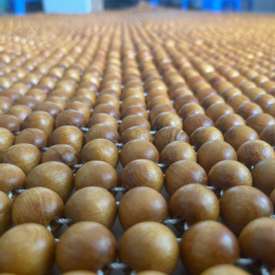 Đệm Lót Khoác Vai Ghế Xe Ô Tô Hạt Gỗ Pơ Mu Cao Cấp Hạt 1.8cm ( hình thật )