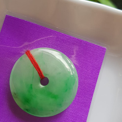 Mặt dây chuyền Đồng Điếu Đồng Tiền A Đẹp Đá Ngọc cẩm thạch tự nhiên 1 bên trắng 1 lý bóng đẹp Size 30mm x dầy 6mm Nữ bọc vàng đeo đẹp món quà tặng ý nghĩa ạ