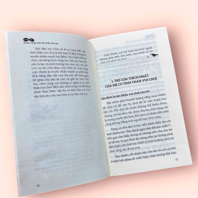 Sách nuôi dạy - Cha Mẹ là bạn cùng chơi tốt nhất của con - Tác giả Lưu Lật