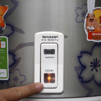 Nồi Cơm Điện Sharp KS-N181ETV SL - 1.8L (Trắng) - Hàng chính hãng