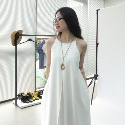 DOTTIE - Đầm xếp li cổ yếm - Trắng - D0716