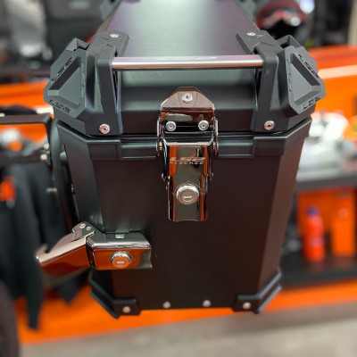 Thùng nhôm bên hông xe máy LS2