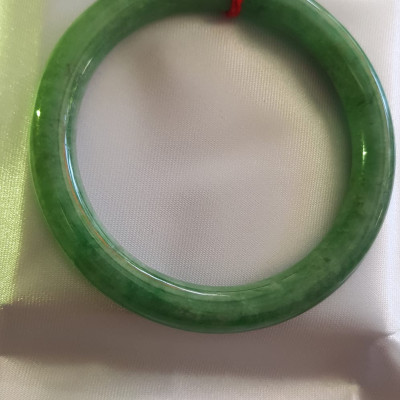 Vòng Cẩm Thạch tự nhiên mới vip Đậu Lý Sao Sao 56mm x cọng 8,5mm cao cấp sịn đẹp màu xanh đậu lý bông đậm đều bóng mượt đẹp Nữ 54kg - 64kg đeo rất đẹp sang tay món quà tặng Mẹ , người thân ý nghĩa ạ