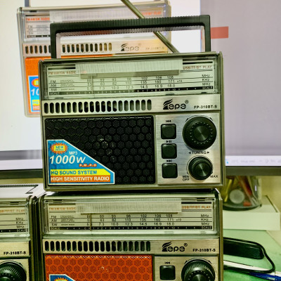 Đài radio 310BT Chất Lượng Tốt Am/Fm/Sw Đa Chức Năng Radio Với USB/Khe Cắm SD -kết nôi Bluetooth -tích hợp pin sạc-Hàng Chính Hãng