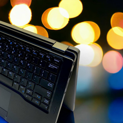 Dell Latitude 7390 2in1 | Core i7, RAM 16GB, SSD 512G, 13.3inch Full HD, màn cảm ứng - Hàng chính hãng