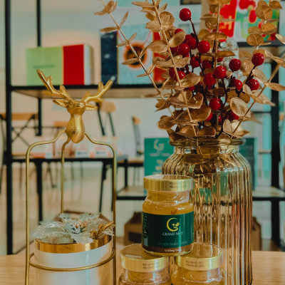 Tổ yến chưng đông trùng