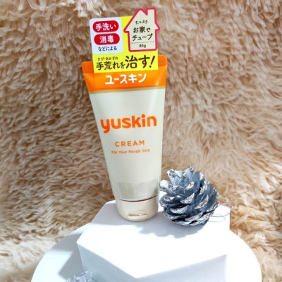 Kem Dưỡng Da Cấp Ẩm Dành Cho Da Khô Nứt Nẻ Yuskin Cream (Tuýp 80 G)