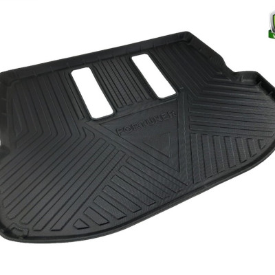 Thảm lót cốp qd xe ô tô Toyota Fortuner/ Innova 2008 -đến nay nhãn hiệu Macsim chất liệu TPV cao cấp màu đen