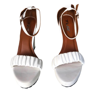 Sandal nữ quai nhún siêu hot  dành cho bạn 21819