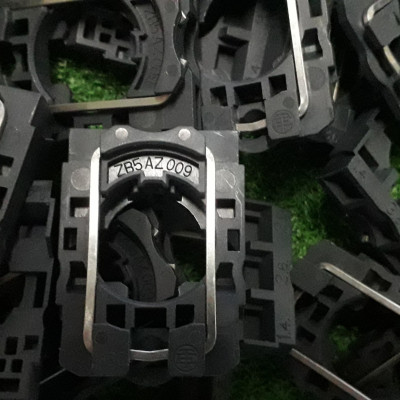 Bộ giữ ZB5AZ009 cho dòng XB5 Schneider phi 22