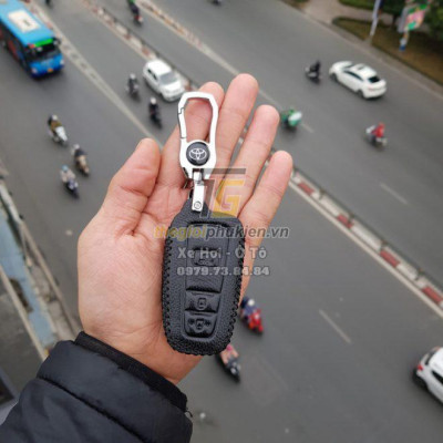 Bao da 3D bảo vệ chìa khóa xe Toyota Corolla Cross 2020 kèm móc đeo Inox