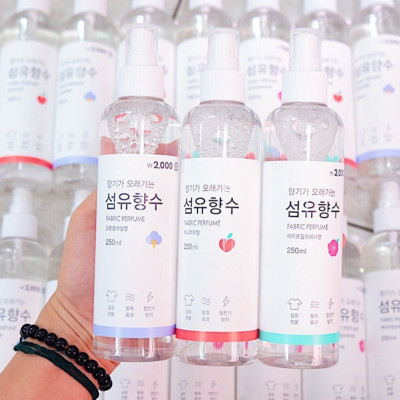 Xịt Thơm Và Khử Mùi Quần Áo Hàn Quốc 250ml (Tặng Cafe Macca)