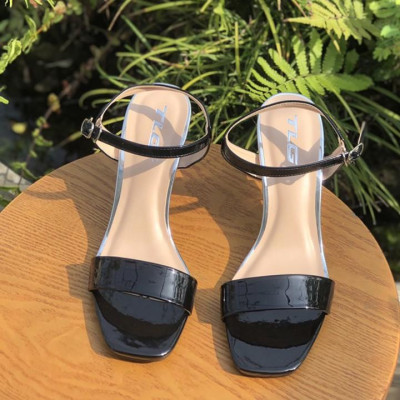 Sandal cao gót hot trend  trẻ trung năng động 21348