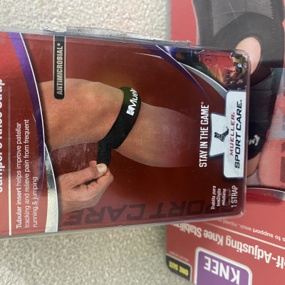 Băng Đầu Gối Mueller Jumper’s Knee Strap – Black (992)