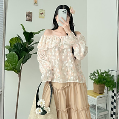 Áo kiểu trễ vai họa tiết hoa nữ tính thích hợp du lịch Hafsah Miều Est.2013