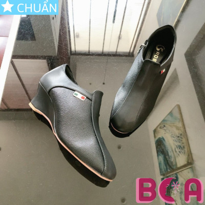 Bốt nữ đế xuồng 4p RO623 ROSATA tại BCASHOP mũi vuông sành điệu kết hợp huy hiệu thời trang cực đẹp nhé