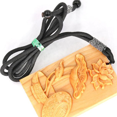 Vòng cổ mặt gỗ ngọc am khắc hình Hoa Sen MG103