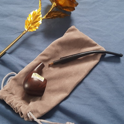 Tẩu thuốc gỗ đàn hương cao cấp kiều dài sang trọng ( tặng kèm 1 đế nhựa đựng tẩu và túi vải )