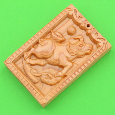 Mặt gỗ ngọc am - 12 con giáp - khắc hình tuổi Sửu MGCG6