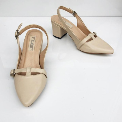 Giày nữ bít mũi hot trend  trẻ trung năng động 20797