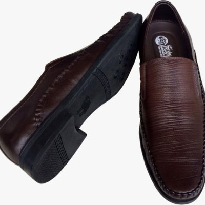 Giày tây nam Trường Hải da bò nâu cao 3cm đế cao su GT101